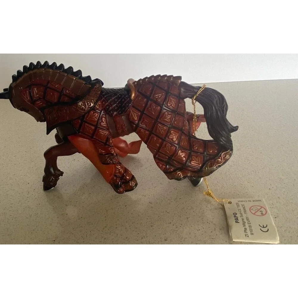 2007 Papo 39920 King of Knights‎ Horse Red 5" Figure - Picture 10 of 10